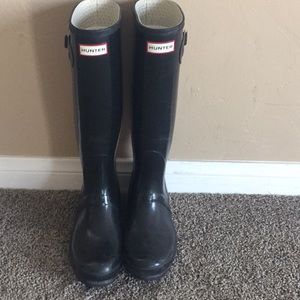 Hunter Boots - Matte Black, Size 9